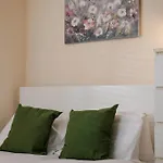 Semesterbostad Sevastopol Four Bedroom House Near Gloucester Road Bristol