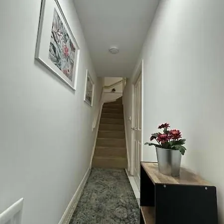 Sevastopol Four Bedroom House Near Gloucester Road Σπίτι διακοπών *