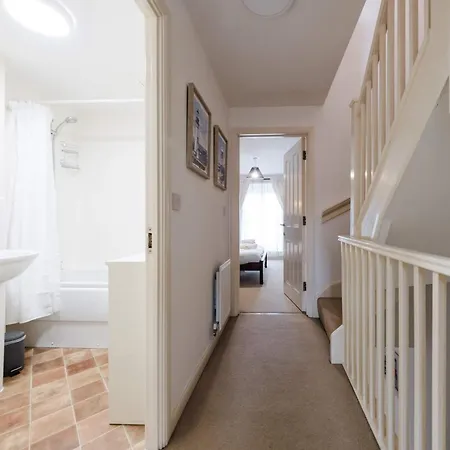 Sevastopol Four Bedroom House Near Gloucester Road