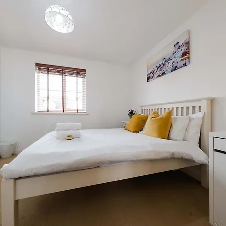 Hébergement de vacances Sevastopol Four Bedroom House Near Gloucester Road