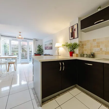 Sevastopol Four Bedroom House Near Gloucester Road *