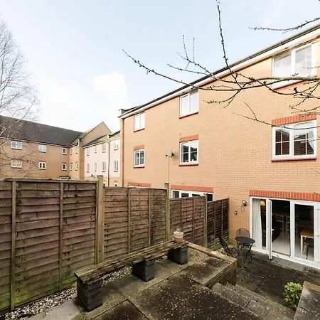 Sevastopol Four Bedroom House Near Gloucester Road בית נופש *