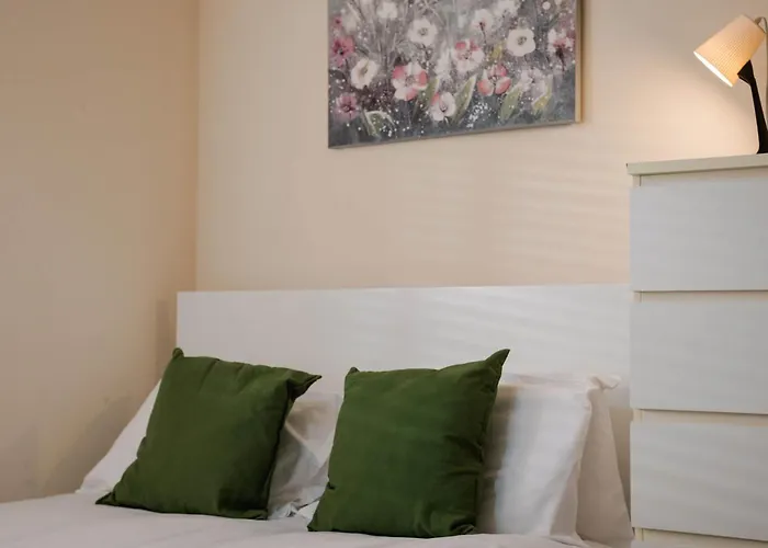 Ferienhaus Sevastopol Four Bedroom House Near Gloucester Road Bristol