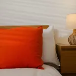 Sevastopol Four Bedroom House Near Gloucester Road 布里斯托