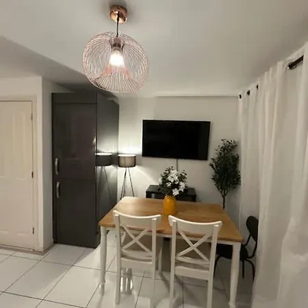 Sevastopol Four Bedroom House Near Gloucester Road * Bristol