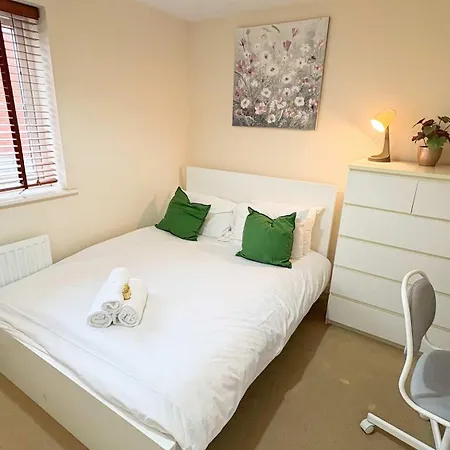 Sevastopol Four Bedroom House Near Gloucester Road