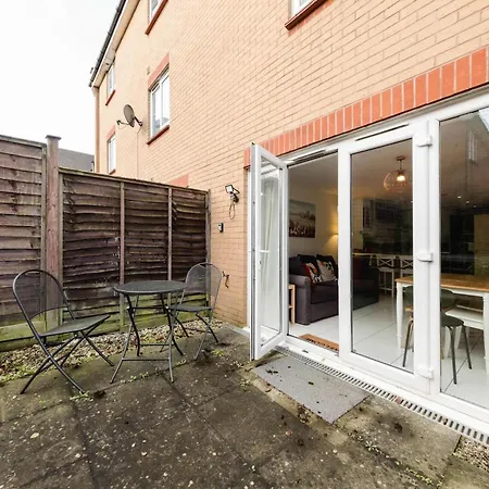 Sevastopol Four Bedroom House Near Gloucester Road Feriehus