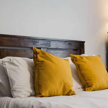Feriehus Sevastopol Four Bedroom House Near Gloucester Road