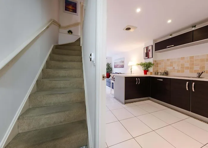 Hébergement de vacances Sevastopol Four Bedroom House Near Gloucester Road Bristol