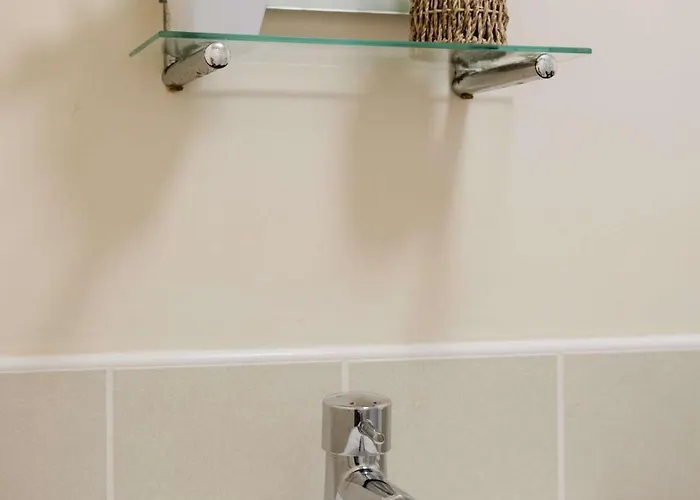 Sevastopol Four Bedroom House Near Gloucester Road Hébergement de vacances