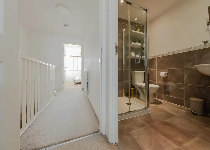 Sevastopol Four Bedroom House Near Gloucester Road Prázdninový dům *