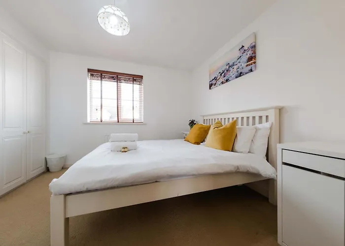 Prázdninový dům Sevastopol Four Bedroom House Near Gloucester Road