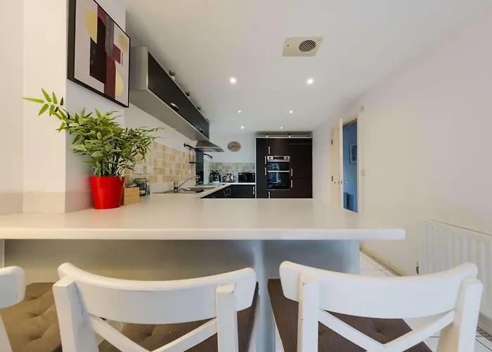 Sevastopol Four Bedroom House Near Gloucester Road * Bristol