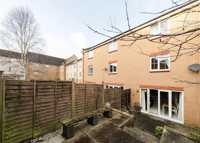 Sevastopol Four Bedroom House Near Gloucester Road Prázdninový dům *